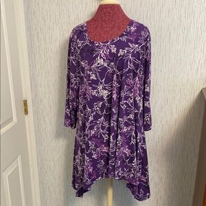 Women's Within 1X 22/24 Floral Purple Black & White Design Pattern Women's Tunic